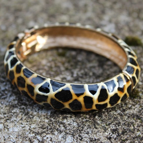Unknown Jewelry - Leopard Enamel Bracelet